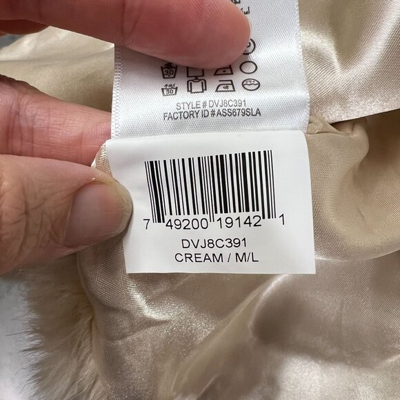 BCBG Generation‎  Cream Faux Fur Vest M/L BOHO Fall Cozy - Picture 6 of 7